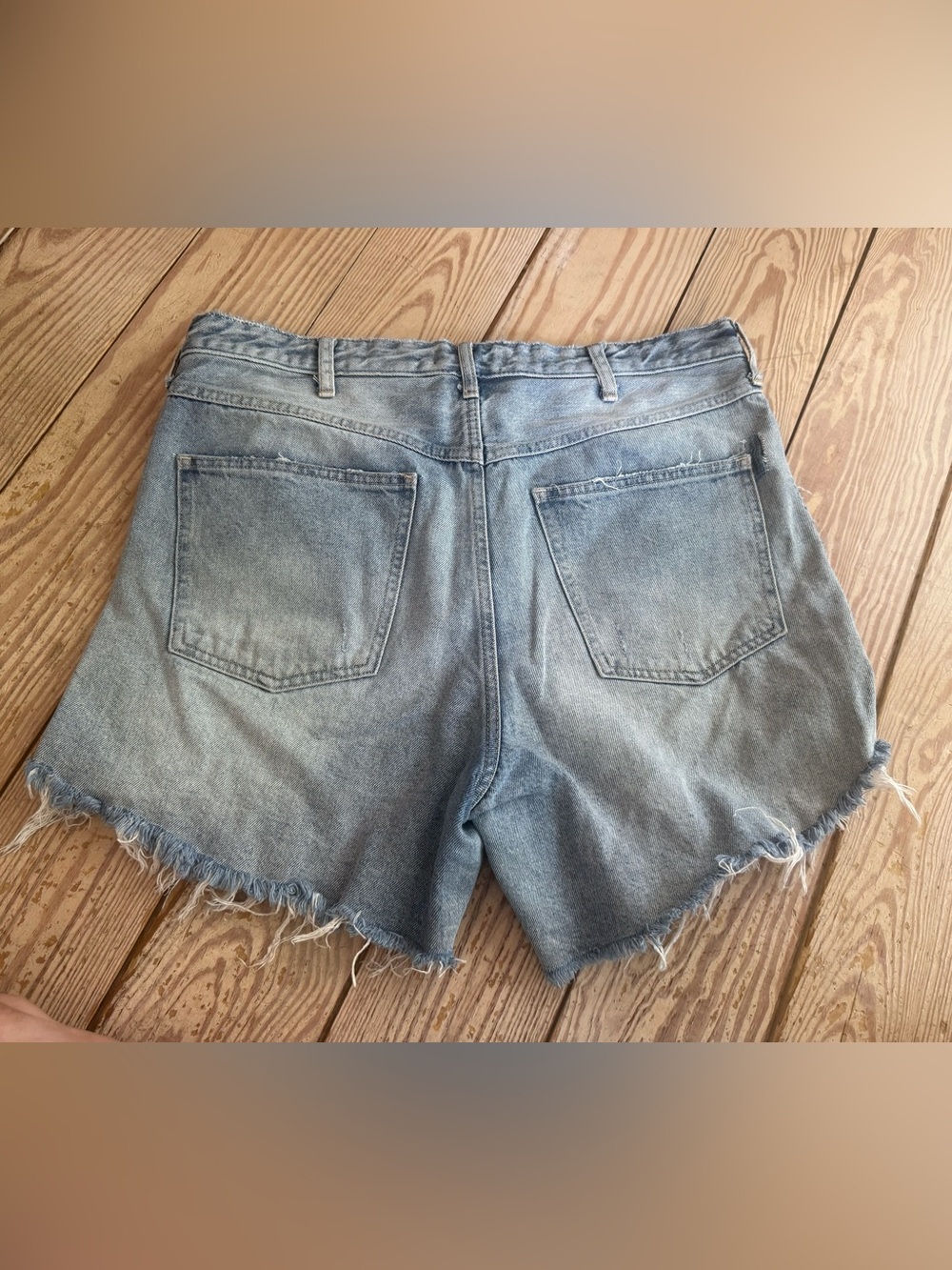 We The Free Denim Shorts Size 31 - Picture 5 of 6